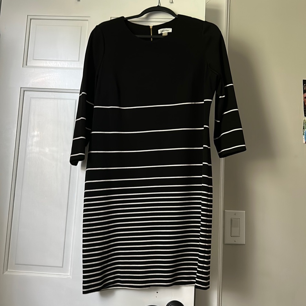calvin klein size 12 black/white stripped long sleeve dress